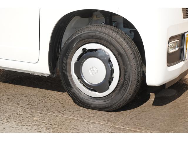 純正１２インチグレー加飾入フルホイールキャップ装備☆タイヤサイズは１４５／８０Ｒ１２になります☆