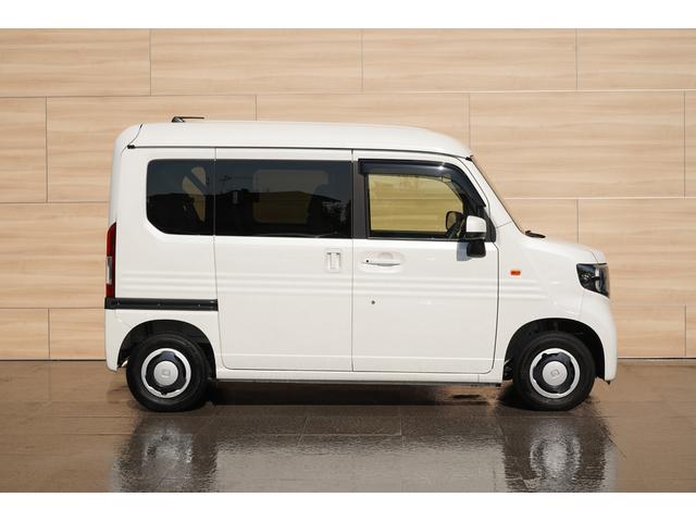 両側スライドドア装備☆ファミリー層に大人気のスライドドア☆スライドドアのため小さなお子様やご高齢の方で簡単に乗降でき、狭い場所でも簡単に開閉することができ、利便性に優れています☆