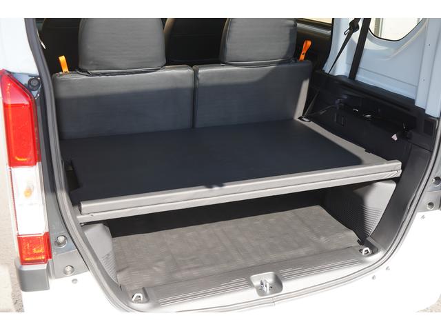 ラゲージボード完備☆前オーナーさん手作りのラゲージボード☆上段・下段で荷物を分けたり、下段スペースを見えないようにしたりなど、実用性のあるラゲージボードです☆