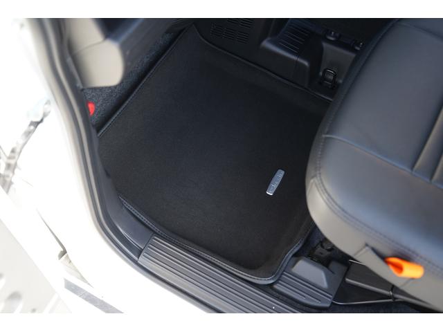 Ｃｌａｚｚｉｏ製マット装備☆汚れにも強いく、洗うこともできるのでお手入れも簡単です☆