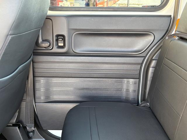 ＡＩＳ査定資格を取得した自社スタッフと、第三者機関の日本自動車査定協会のプロの鑑定士によって車の状態をダブルチェックしております☆