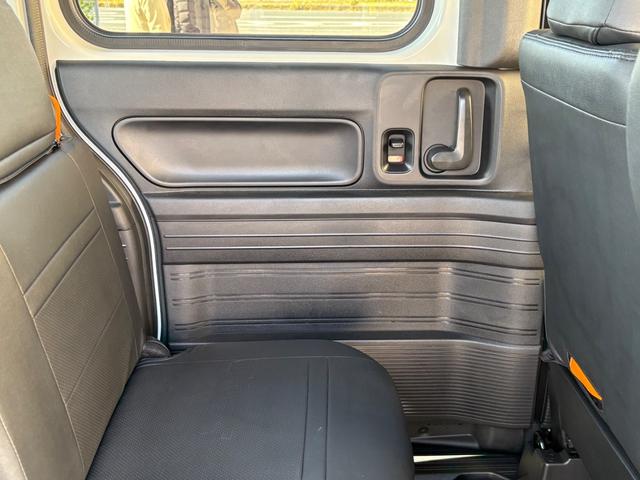 【親水・強光沢・耐久性に優れたアークバリア２１】【撥水性・光沢・防汚性に優れたオクローナ】【お手軽なポリマーのフッ素コーティング】と３種類のコーティングを取り揃えております☆