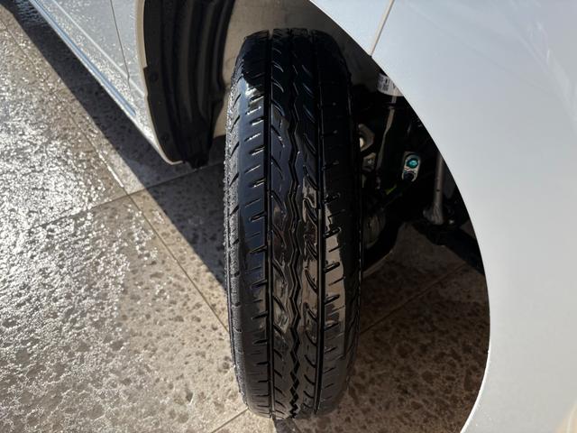 当社は中国運輸局岡山運輸支局指定工場を完備しております。ご契約車は自社工場またはディーラーにて点検整備致します。車検残の有無によって１年または２年点検整備記録簿・点検ステッカーをつけて納車致します☆