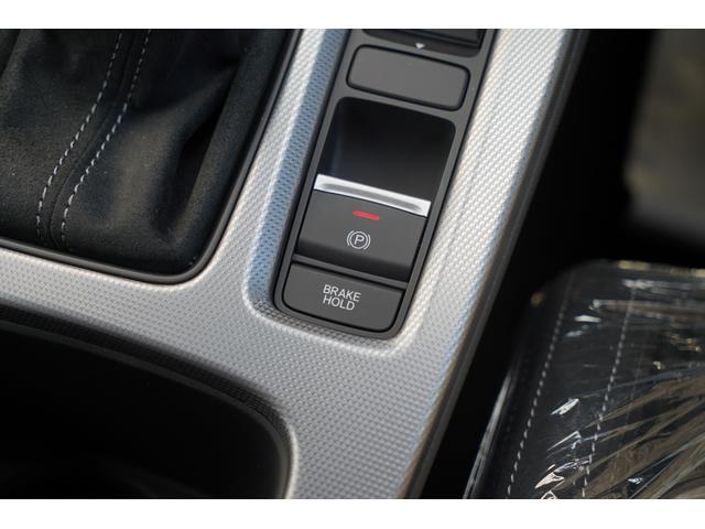 シビック タイプＲ　レーシングブラックパッケージ　登録済未使用車　グロスブラックスポイラー　ブラック内装　９インチコネクトディスプレー　ナビＴＶ　バックカメラ　衝突軽減　ブラインドスポットモニター　ＬＥＤ　１９インチアルミ　レッドブレーキキャリパー（34枚目）