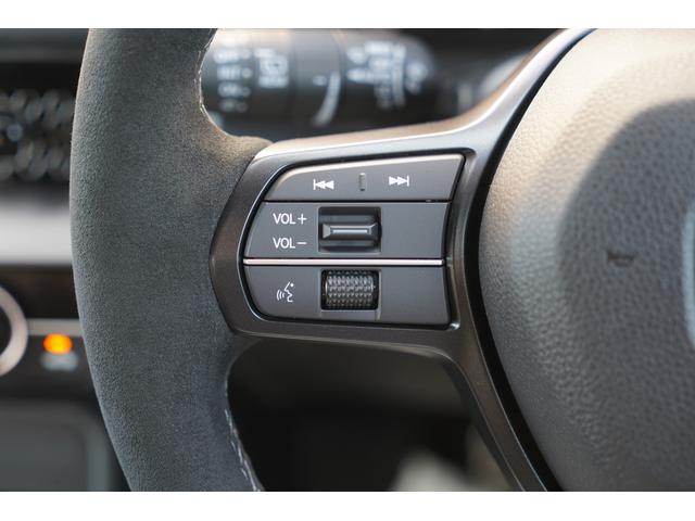 シビック タイプＲ　レーシングブラックパッケージ　登録済未使用車　グロスブラックスポイラー　ブラック内装　９インチコネクトディスプレー　ナビＴＶ　バックカメラ　衝突軽減　ブラインドスポットモニター　ＬＥＤ　１９インチアルミ　レッドブレーキキャリパー（35枚目）