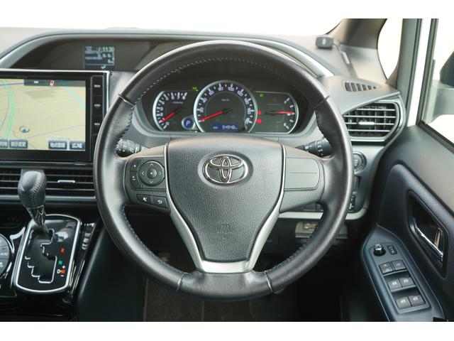 ヴォクシー ＺＳ　煌ＩＩ　純正１０インチＳＤナビＴＶ　１１インチ後席モニター　バックカメラ　クリアランスソナー　衝突軽減　ＬＥＤヘッドライト　両側パワースライドドア　アイドリングストップ　スマートキー　ビルトインＥＴＣ（23枚目）