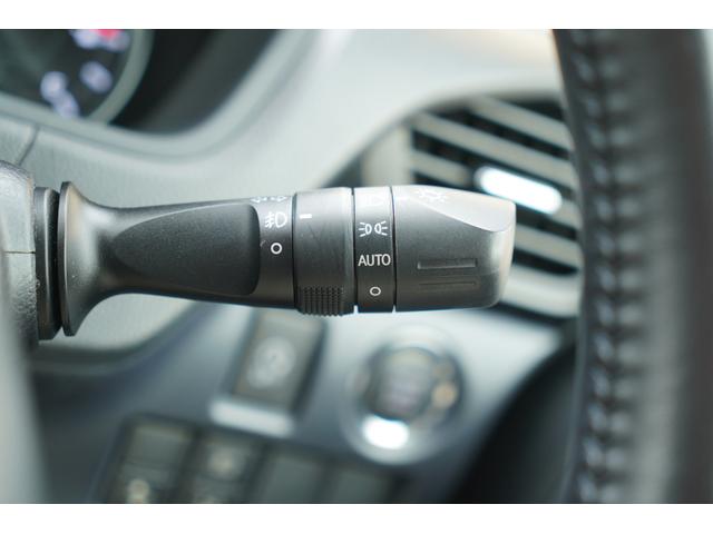 ヴォクシー ＺＳ　煌ＩＩ　純正１０インチＳＤナビＴＶ　１１インチ後席モニター　バックカメラ　クリアランスソナー　衝突軽減　ＬＥＤヘッドライト　両側パワースライドドア　アイドリングストップ　スマートキー　ビルトインＥＴＣ（33枚目）