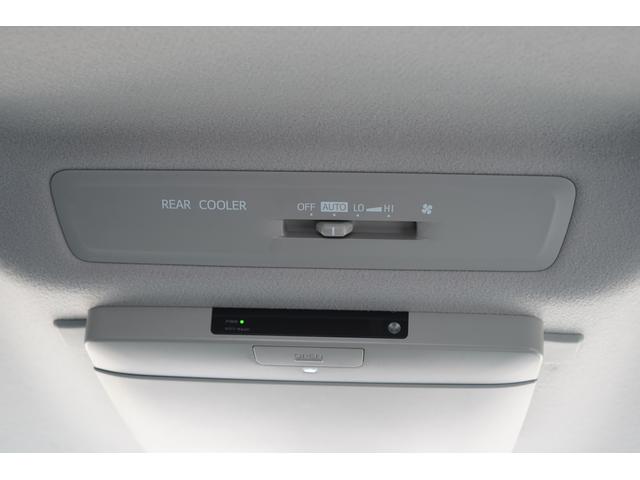 ヴォクシー ＺＳ　煌ＩＩ　純正１０インチＳＤナビＴＶ　１１インチ後席モニター　バックカメラ　クリアランスソナー　衝突軽減　ＬＥＤヘッドライト　両側パワースライドドア　アイドリングストップ　スマートキー　ビルトインＥＴＣ（44枚目）