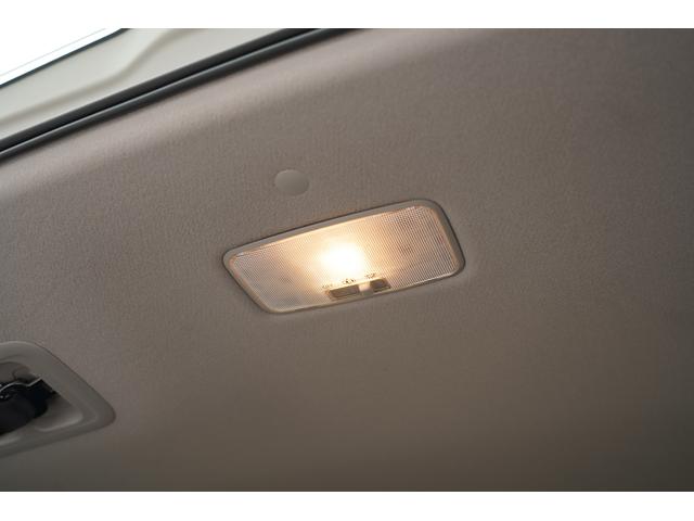 ヴォクシー ＺＳ　煌ＩＩ　純正１０インチＳＤナビＴＶ　１１インチ後席モニター　バックカメラ　クリアランスソナー　衝突軽減　ＬＥＤヘッドライト　両側パワースライドドア　アイドリングストップ　スマートキー　ビルトインＥＴＣ（49枚目）