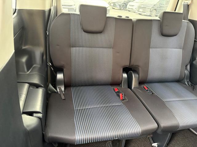 ヴォクシー ＺＳ　煌ＩＩ　純正１０インチＳＤナビＴＶ　１１インチ後席モニター　バックカメラ　クリアランスソナー　衝突軽減　ＬＥＤヘッドライト　両側パワースライドドア　アイドリングストップ　スマートキー　ビルトインＥＴＣ（64枚目）