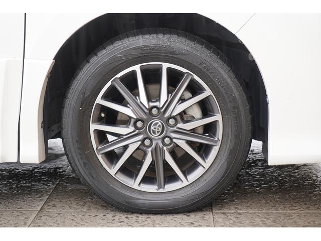 ヴォクシー ＺＳ　煌ＩＩ　純正１０インチＳＤナビＴＶ　１１インチ後席モニター　バックカメラ　クリアランスソナー　衝突軽減　ＬＥＤヘッドライト　両側パワースライドドア　アイドリングストップ　スマートキー　ビルトインＥＴＣ（71枚目）