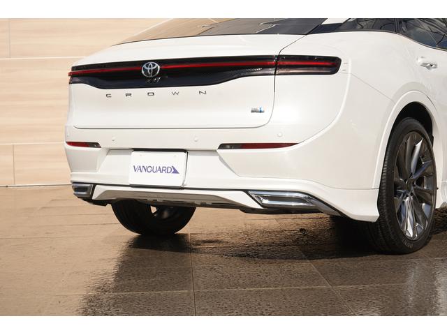 クラウンクロスオーバー Gアドバンスド・レザーパッケージ モデリスタエアロ・カラードフェンダー 黒革シート 12.3インチディスプレーオーディオ パノラミックビュー デジタルインナーミラー LEDヘッドライト シートヒーター・クーラー 前後ドラレコ ETC(11枚目)