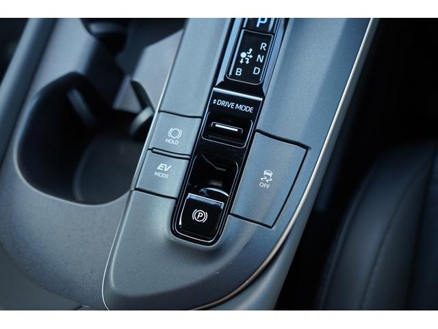 クラウンクロスオーバー Gアドバンスド・レザーパッケージ モデリスタエアロ・カラードフェンダー 黒革シート 12.3インチディスプレーオーディオ パノラミックビュー デジタルインナーミラー LEDヘッドライト シートヒーター・クーラー 前後ドラレコ ETC(32枚目)