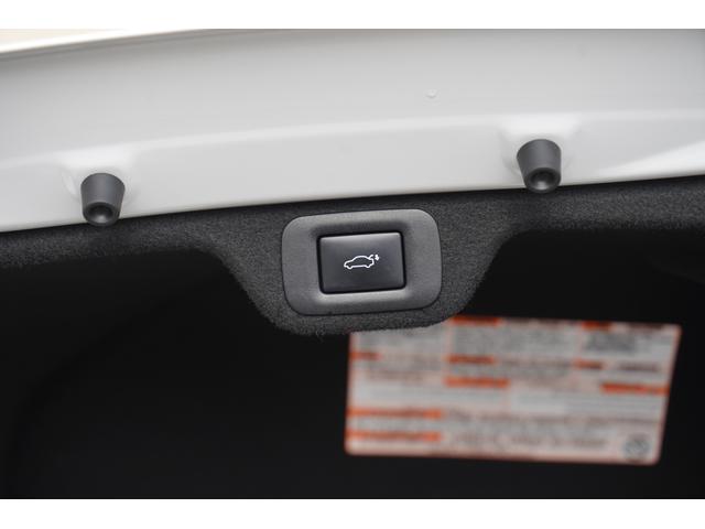 クラウンクロスオーバー Gアドバンスド・レザーパッケージ モデリスタエアロ・カラードフェンダー 黒革シート 12.3インチディスプレーオーディオ パノラミックビュー デジタルインナーミラー LEDヘッドライト シートヒーター・クーラー 前後ドラレコ ETC(38枚目)