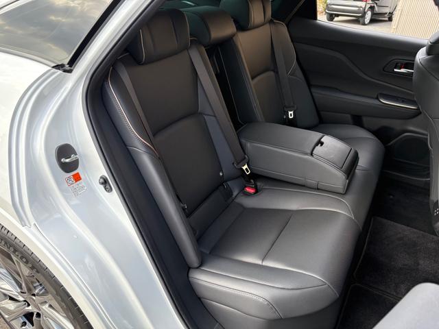 クラウンクロスオーバー Gアドバンスド・レザーパッケージ モデリスタエアロ・カラードフェンダー 黒革シート 12.3インチディスプレーオーディオ パノラミックビュー デジタルインナーミラー LEDヘッドライト シートヒーター・クーラー 前後ドラレコ ETC(70枚目)