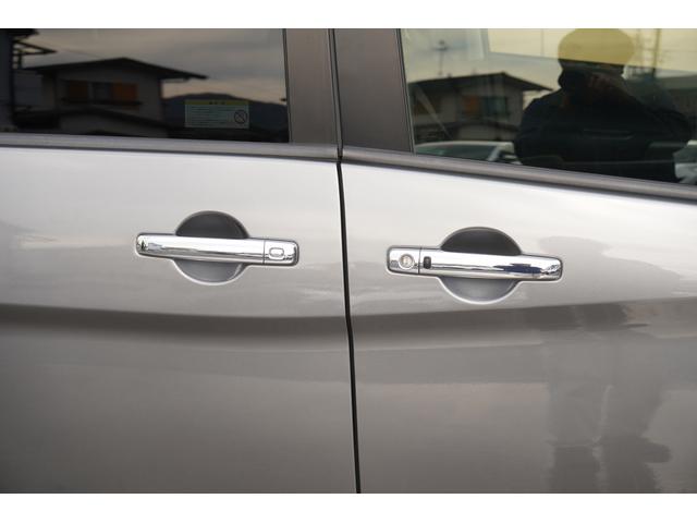 セレナ e-パワー ハイウェイスターV 純正10インチナビTV 11インチ後席モニター アラウンドビュー インテリジェントルームミラー セーフティパックA ツートーンカラー LEDヘッドライト 両側パワースライドドア 前後ドラレコ ETC(39枚目)