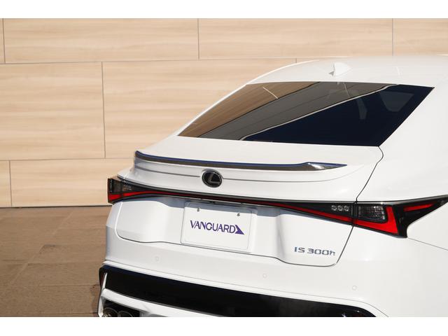 IS IS300h Fスポーツ ムーンルーフ TRDエアロ(F)モデリスタエアロ(S/R)純正10.3インチナビ パノラミックビュー 3眼LEDライト オレンジブレーキキャリパー ブラインドスポット 前後ドラレコ シートヒーター(10枚目)