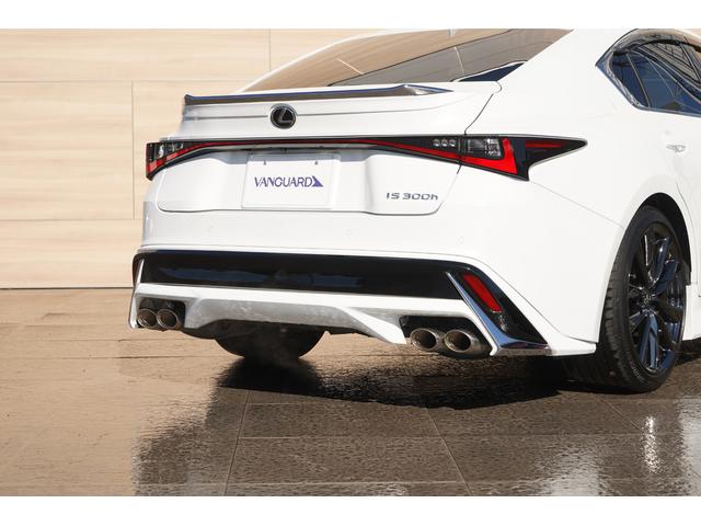 IS IS300h Fスポーツ ムーンルーフ TRDエアロ(F)モデリスタエアロ(S/R)純正10.3インチナビ パノラミックビュー 3眼LEDライト オレンジブレーキキャリパー ブラインドスポット 前後ドラレコ シートヒーター(11枚目)