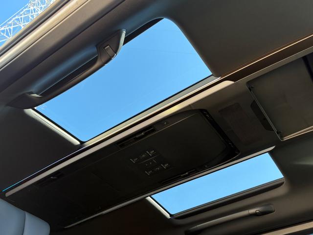 アルファードハイブリッド Ｚ　改良後モデル　左右独立ムーンルーフ　モデリスタエアロ・モデリスタアルミ　トヨタチームメイト　ＪＢＬサウンド　リアエンターテイメント　ＨＤＭＩ　ヘッドアップディスプレイ　デジタルインナーミラー　ドラレコ（3枚目）