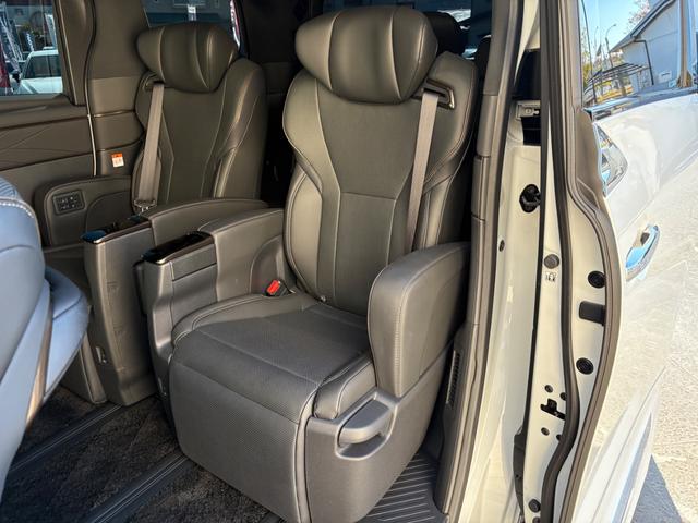 アルファードハイブリッド Ｚ　改良後モデル　左右独立ムーンルーフ　モデリスタエアロ・モデリスタアルミ　トヨタチームメイト　ＪＢＬサウンド　リアエンターテイメント　ＨＤＭＩ　ヘッドアップディスプレイ　デジタルインナーミラー　ドラレコ（67枚目）