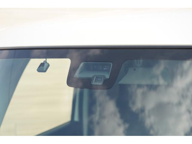 スペーシアカスタム ハイブリッドＸＳターボ　純正パナソニック８インチＳＤナビＴＶ　全方位モニター　ヘッドアップディスプレイ　衝突軽減　パーキングセンサー　ＬＥＤヘッドライト　両側パワースライドドア　運転席シートヒーター　メッキグリル　ＥＴＣ（3枚目）