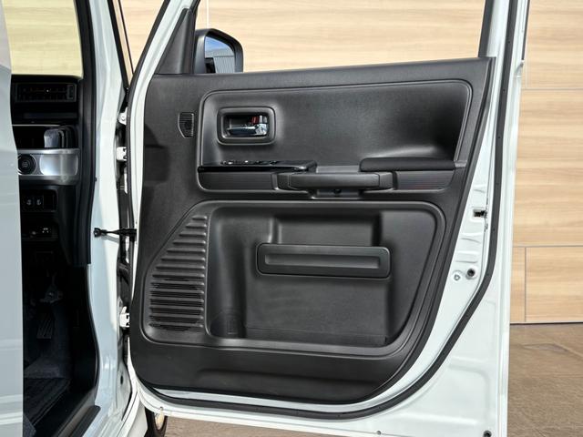 スペーシアカスタム ハイブリッドＸＳターボ　純正パナソニック８インチＳＤナビＴＶ　全方位モニター　ヘッドアップディスプレイ　衝突軽減　パーキングセンサー　ＬＥＤヘッドライト　両側パワースライドドア　運転席シートヒーター　メッキグリル　ＥＴＣ（65枚目）