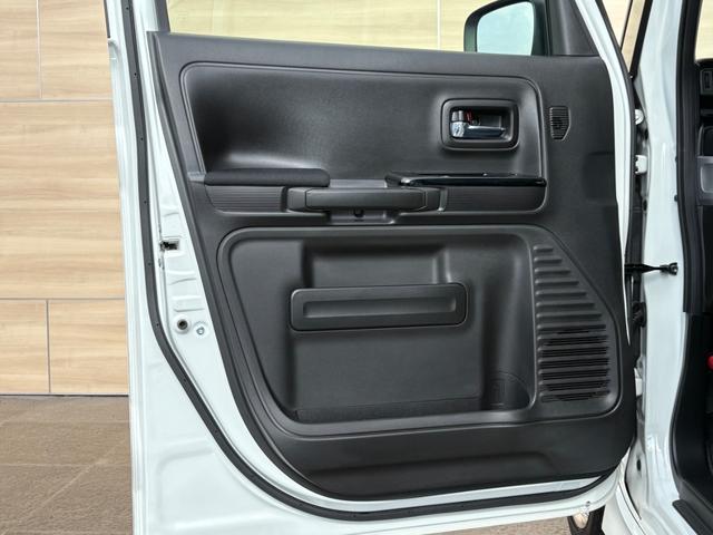 スペーシアカスタム ハイブリッドＸＳターボ　純正パナソニック８インチＳＤナビＴＶ　全方位モニター　ヘッドアップディスプレイ　衝突軽減　パーキングセンサー　ＬＥＤヘッドライト　両側パワースライドドア　運転席シートヒーター　メッキグリル　ＥＴＣ（66枚目）