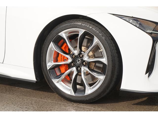 ＬＣ ＬＣ５００　Ｓパッケージ　マークレビンソン　ＴＲＤエアロ　オレンジ／ブラック内装　カーボンルーフ　ＯＰブラックグリル・ランプガーニッシュ・ロッカーパネルモーディング　オレンジブレーキキャリパー　ヘッドアップディスプレイ　寒冷地（5枚目）