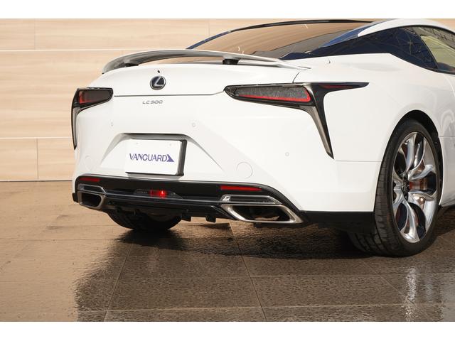 ＬＣ ＬＣ５００　Ｓパッケージ　マークレビンソン　ＴＲＤエアロ　オレンジ／ブラック内装　カーボンルーフ　ＯＰブラックグリル・ランプガーニッシュ・ロッカーパネルモーディング　オレンジブレーキキャリパー　ヘッドアップディスプレイ　寒冷地（7枚目）