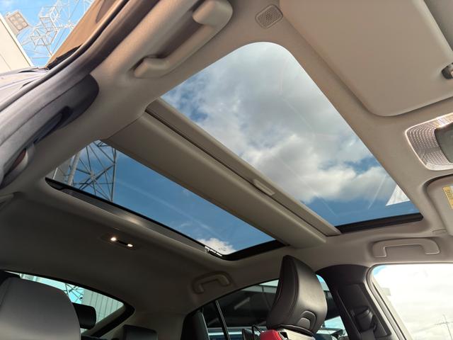 プリウス Z パノラマルーフ モデリスタエアロ 12.3インチディスプレーオーディオ パノラミックビュー デジタルインナーミラー トヨタチームメイト SSR20インチAW タナベ車高調 前後ドラレコ 寒冷地仕様(3枚目)