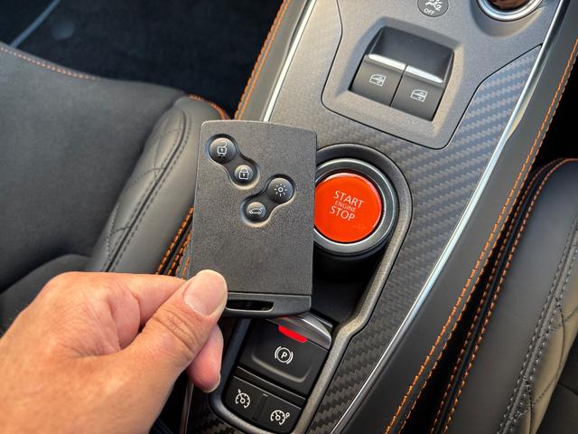 A110 S 右ハンドル ブラングラシエ 2シーター アルミニウム製軽量ボディ Sabelr軽量モノコックバケットシート Focalサウンド 18インチアロイホイール オレンジブレーキキャリパー レーダー探知機(25枚目)