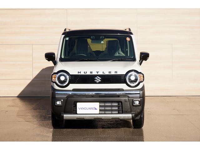 ハスラー タフワイルドターボ　届出済未使用車　ターボ　２トーンカラー　９インチメモリーナビＴＶ　ＤＶＤプレーヤー　全方位モニター　衝突軽減　誤発進抑制　パーキングセンサー　ＬＥＤヘッドライト　シートヒーター　ブラックルーフレール（7枚目）