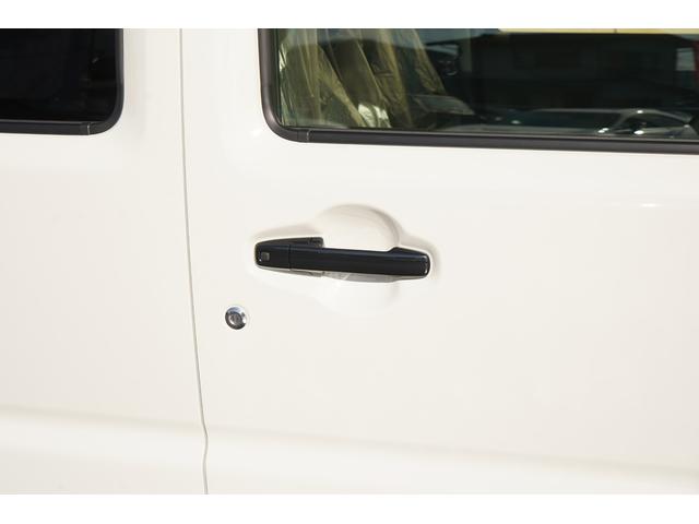 ハスラー タフワイルドターボ　届出済未使用車　ターボ　２トーンカラー　９インチメモリーナビＴＶ　ＤＶＤプレーヤー　全方位モニター　衝突軽減　誤発進抑制　パーキングセンサー　ＬＥＤヘッドライト　シートヒーター　ブラックルーフレール（34枚目）