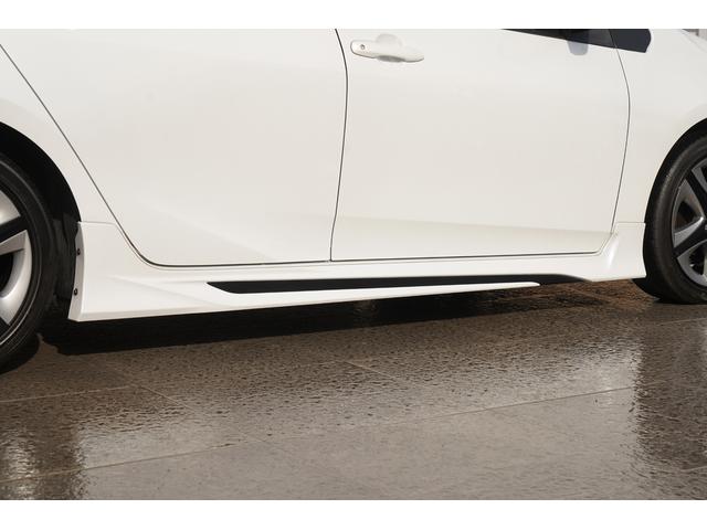 プリウス Ｓツーリングセレクション　モデリスタエアロ　純正９インチＳＤナビＴＶ　バックカメラ　電子インナーミラー　衝突軽減　クリアランスソナー　ＬＥＤヘッドライト　シートヒーター　前後ドラレコ　エンジンスターター　ＥＴＣ２．０（6枚目）