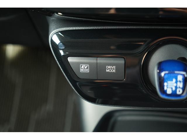 プリウス Ｓツーリングセレクション　モデリスタエアロ　純正９インチＳＤナビＴＶ　バックカメラ　電子インナーミラー　衝突軽減　クリアランスソナー　ＬＥＤヘッドライト　シートヒーター　前後ドラレコ　エンジンスターター　ＥＴＣ２．０（28枚目）