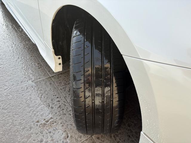 プリウス Ｓツーリングセレクション　モデリスタエアロ　純正９インチＳＤナビＴＶ　バックカメラ　電子インナーミラー　衝突軽減　クリアランスソナー　ＬＥＤヘッドライト　シートヒーター　前後ドラレコ　エンジンスターター　ＥＴＣ２．０（77枚目）