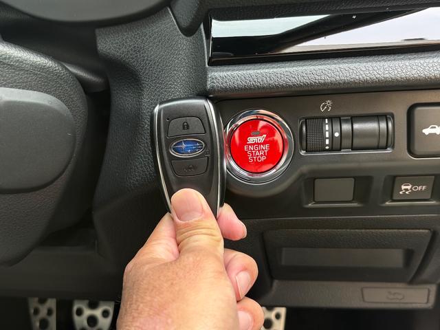 �G���W���X�^�[�g�E�X�g�b�v�X�C�b�`�������X�}�[�g�L�[���o�b�N��|�P�b�g�ɓ��ꂽ�܂܃X�C�b�`�����������ŃG���W���������邱�Ƃ��ł��܂���