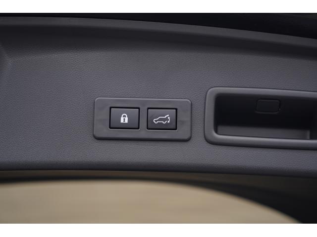 �p���[�o�b�N�h�A�X�C�b�`�������d���Ńo�b�N�h�A���J���邽�߂̃X�C�b�`�ł����ו���ςݏI�������ɕ���̂ɕ֗��ł���