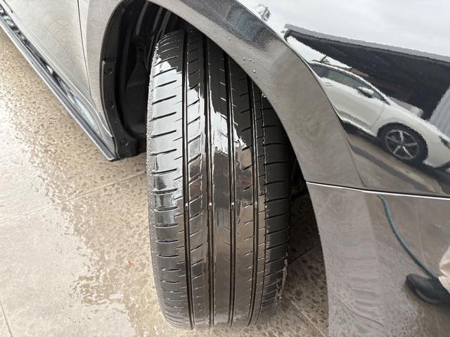 ���Ђ͒����^�A�ǉ��R�^�A�x�ǎw��H����������Ă���܂��B���_��Ԃ͎��ЍH��܂��̓f�B�[���[�ɂē_�������v���܂��B�Ԍ��c�̗L���ɂ���ĂP�N�܂��͂Q�N�_�������L�^��E�_���X�e�b�J�[�����Ĕ[�Ԓv���܂���