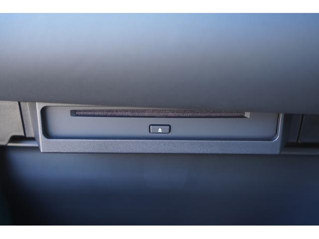 ���[�J�[�I�v�V�����̃f�B�X�v���C�I�[�f�B�I�v���X�̂c�u�c�E�b�c�v���[���[���������D���ȃA�[�e�B�X�g�̃��C�u�f����A���q���܂��ދ����Ȃ��悤�ɃA�j���Ȃǂ��Đ����Ȃ���h���C�u���y���ނ��Ƃ��ł��܂���