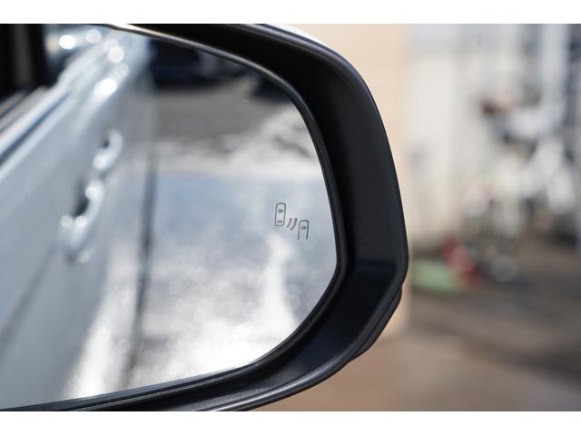 ���[�J�[�I�v�V�����̃u���C���h�X�|�b�g���j�^�[�Z�b�g�̃u���C���h�X�|�b�g���j�^�[�������ԗ��̌㑤���ɂ��鎀�p�𑖂�Ԃ����m���A�h�A�~���[�̃}�[�N��x�񉹂Ŋ댯��m�点�Ă���܂���