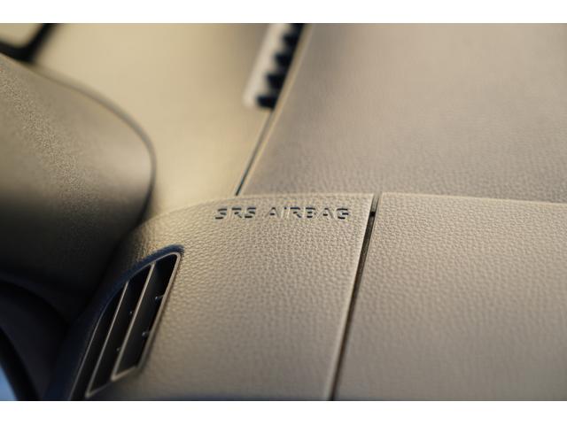 ����ȃG�A�o�b�N����������ȃG�A�o�b�O�́A�O���Փˎ��ɓW�J���ē���҂̓����A�����ւ̏Ռ����y��������S�����ł���