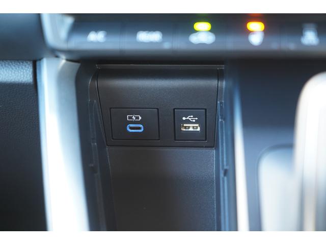 �t�r�a�E�^�C�v�b�ڑ��\�P�b�g�������t�r�a�̓X�}�z�ڑ��p�ŁA�X�}�z�ƃi�r��A�g���邱�Ƃł`���������b�����o���������g�����Ƃ��ł��܂����^�C�v�b�͏[�d�p�ŃX�}�z�ȂǏ[�d���邱�Ƃ��ł��܂���