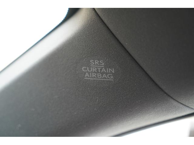 �r�q�r�J�[�e���G�A�o�b�N���������p�̓V������ɓ�������Ă���A���ʏՓ˂≡�]���ɏu���ɓW�J������̓�����ی삷����S�����ł���