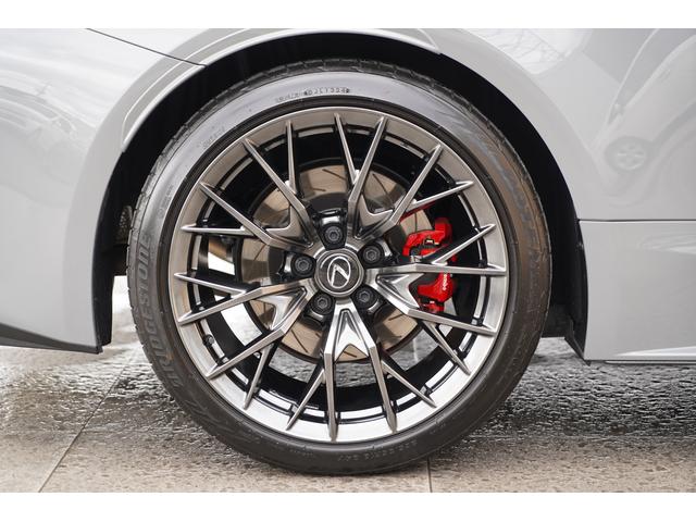 �`�h�r���莑�i���擾�������ЃX�^�b�t�ƁA��O�ҋ@�ւ̓��{�����ԍ��苦��̃v���̊Ӓ�m�ɂ���ĎԂ̏�Ԃ��_�u���`�F�b�N���Ă���܂���