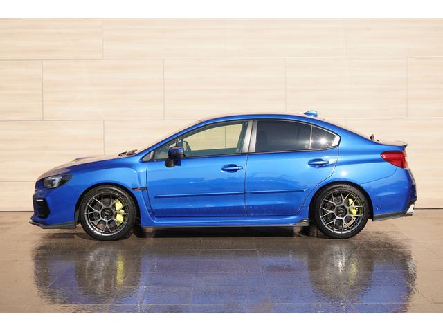 �`�h�r���莑�i���擾�������ЃX�^�b�t�ƁA��O�ҋ@�ւ̓��{�����ԍ��苦��̃v���̊Ӓ�m�ɂ���ĎԂ̏�Ԃ��_�u���`�F�b�N���Ă���܂���