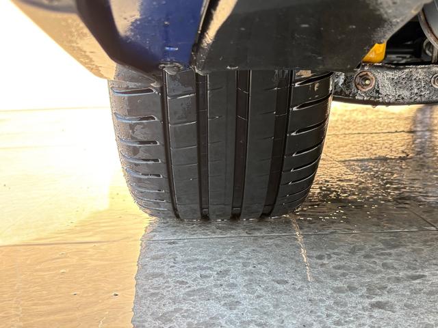 �y�e���E������E�ϋv���ɗD�ꂽ�A�[�N�o���A�Q�P�z�y�������E����E�h�����ɗD�ꂽ�I�N���[�i�z�y����y�ȃ|���}�[�̃t�b�f�R�[�e�B���O�z�ƂR��ނ̃R�[�e�B���O����葵���Ă���܂���