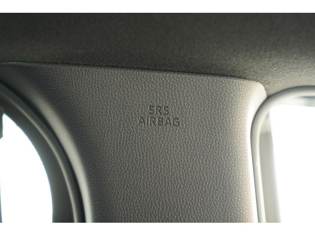 �r�q�r�J�[�e���G�A�o�b�N���������p�̓V������ɓ�������Ă���A���ʏՓ˂≡�]���ɏu���ɓW�J������̓�����ی삷����S�����ł���