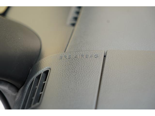 ����ȃG�A�o�b�N����������ȃG�A�o�b�O�́A�O���Փˎ��ɓW�J���ē���҂̓����A�����ւ̏Ռ����y��������S�����ł���