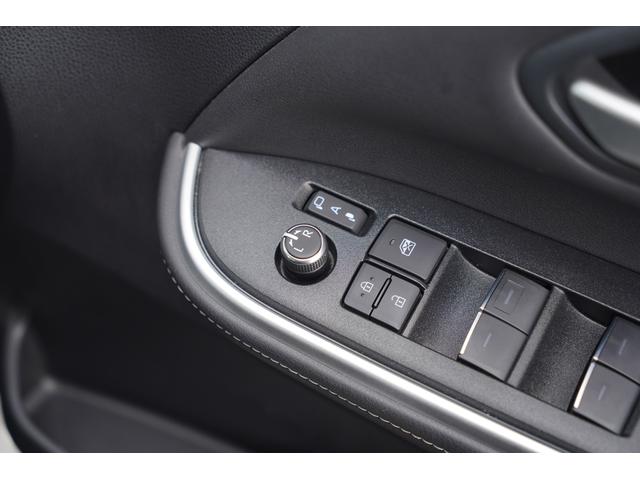 �I�[�g���g���N�^�u���h�A�~���[�X�C�b�`�������h�A���b�N�ƘA�����ăh�A�~���[���i�[�E�W�J���邱�Ƃ��ł��܂���